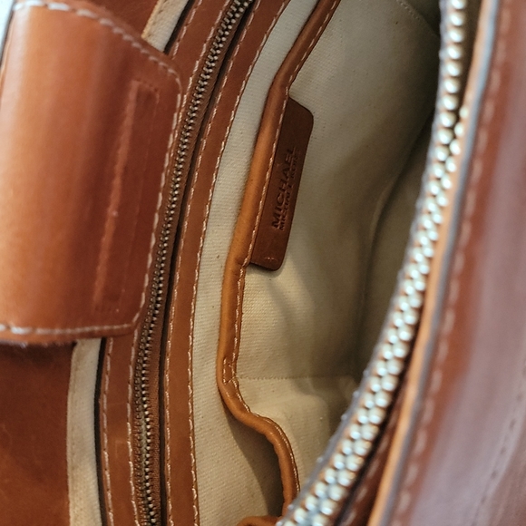 Vintage Michael Michael Kors Brown leather purse - Picture 7 of 15